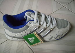 福州榮登貿(mào)易 多元經(jīng)營，打造綜合零售與批發(fā)平臺(tái)